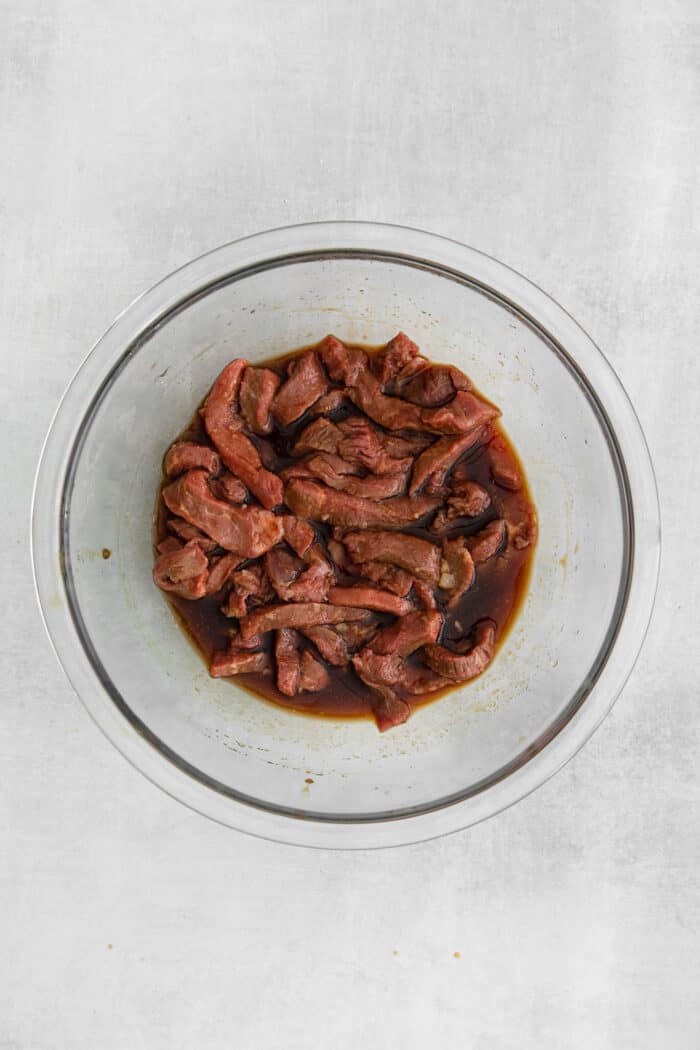 Marinating beef bulgogi