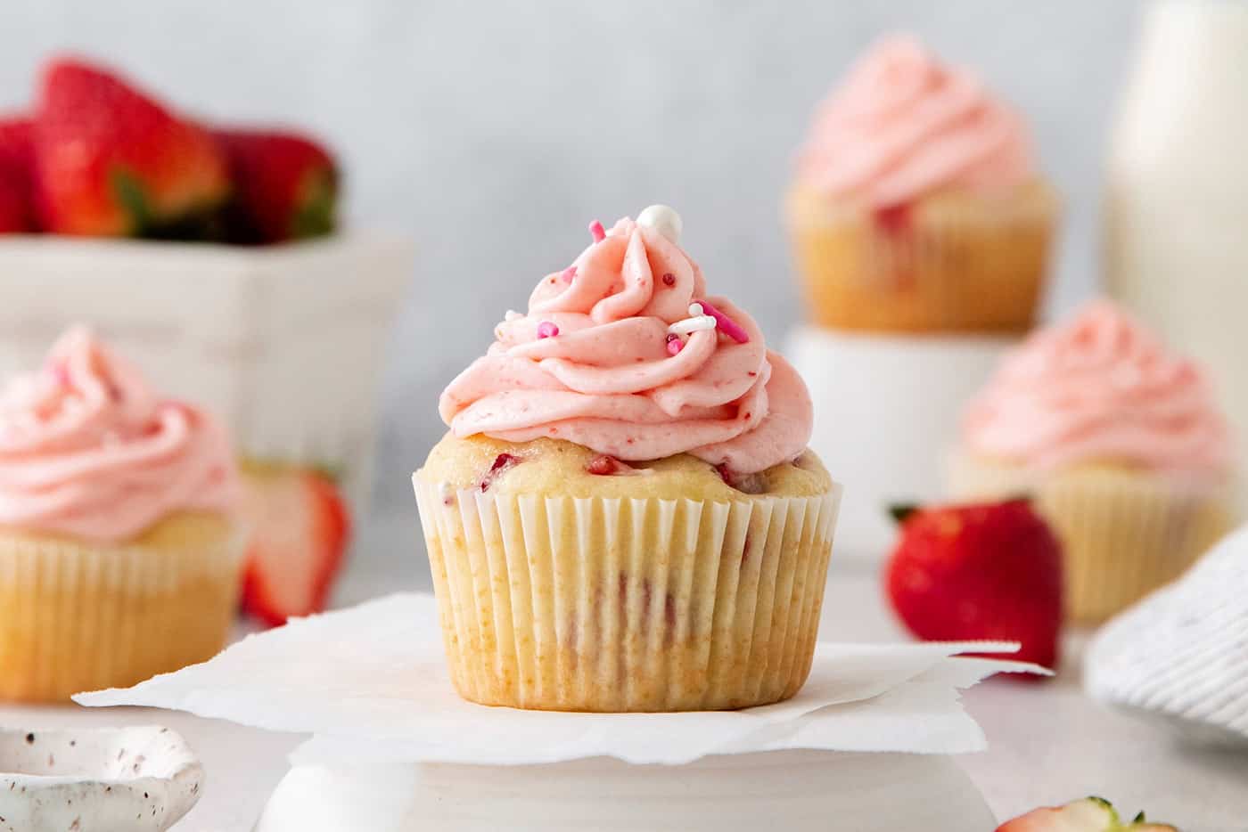 Strawberry Cupcakes A Farmgirl's Dabbles