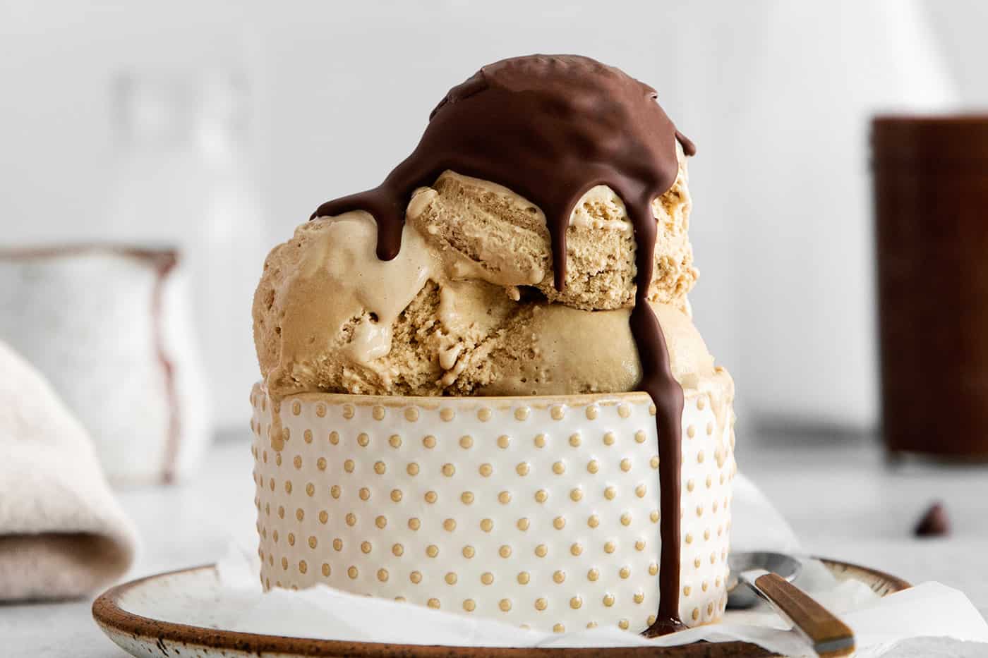 A bowl of ice cream topped with magic shell.