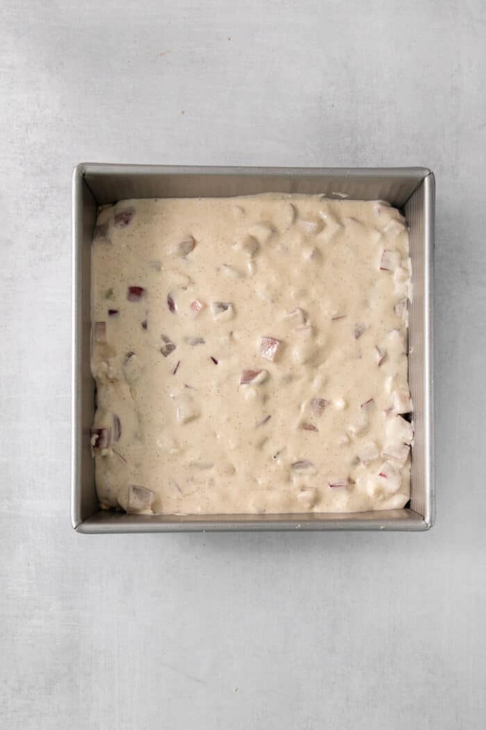 Rhubarb cream cheese filling is show in a pan.