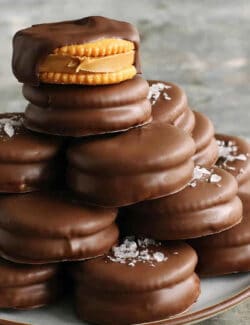 Pinterest image for chocolate peanut butter Ritz cookies