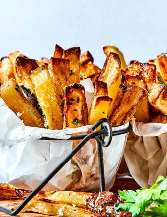 truffle fries in parchment paper baskets