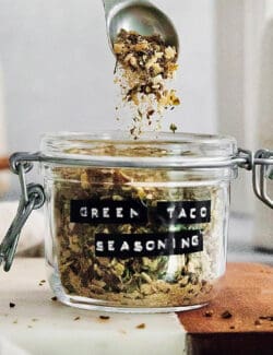 Pinterest image for green taco seasoning