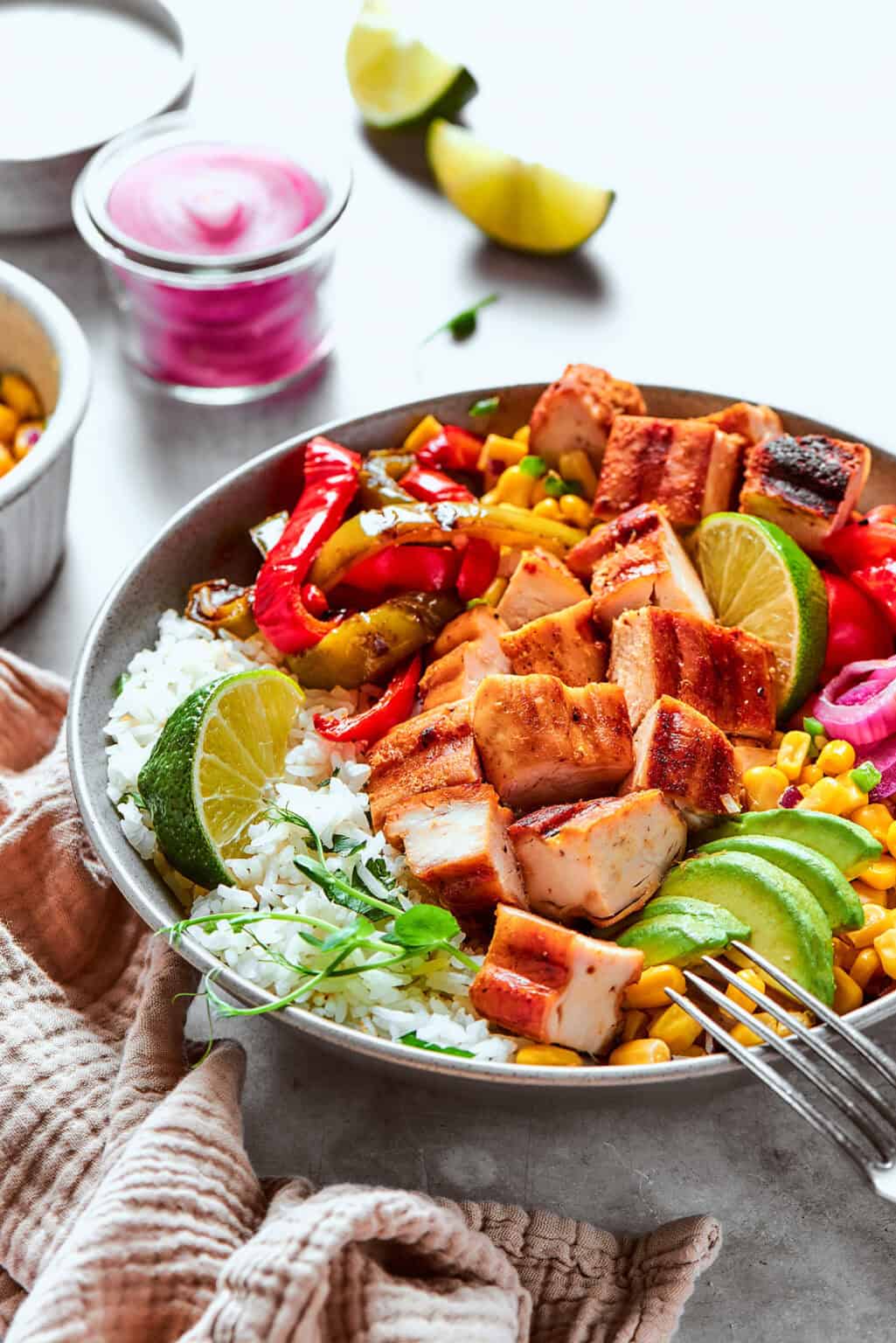 Fajita Bowl Recipe (EASY Recipe, BIG Flavor!)