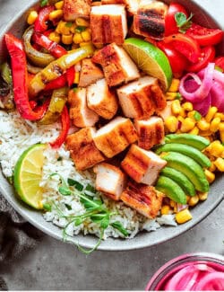 Pinterest image of chicken fajita bowl