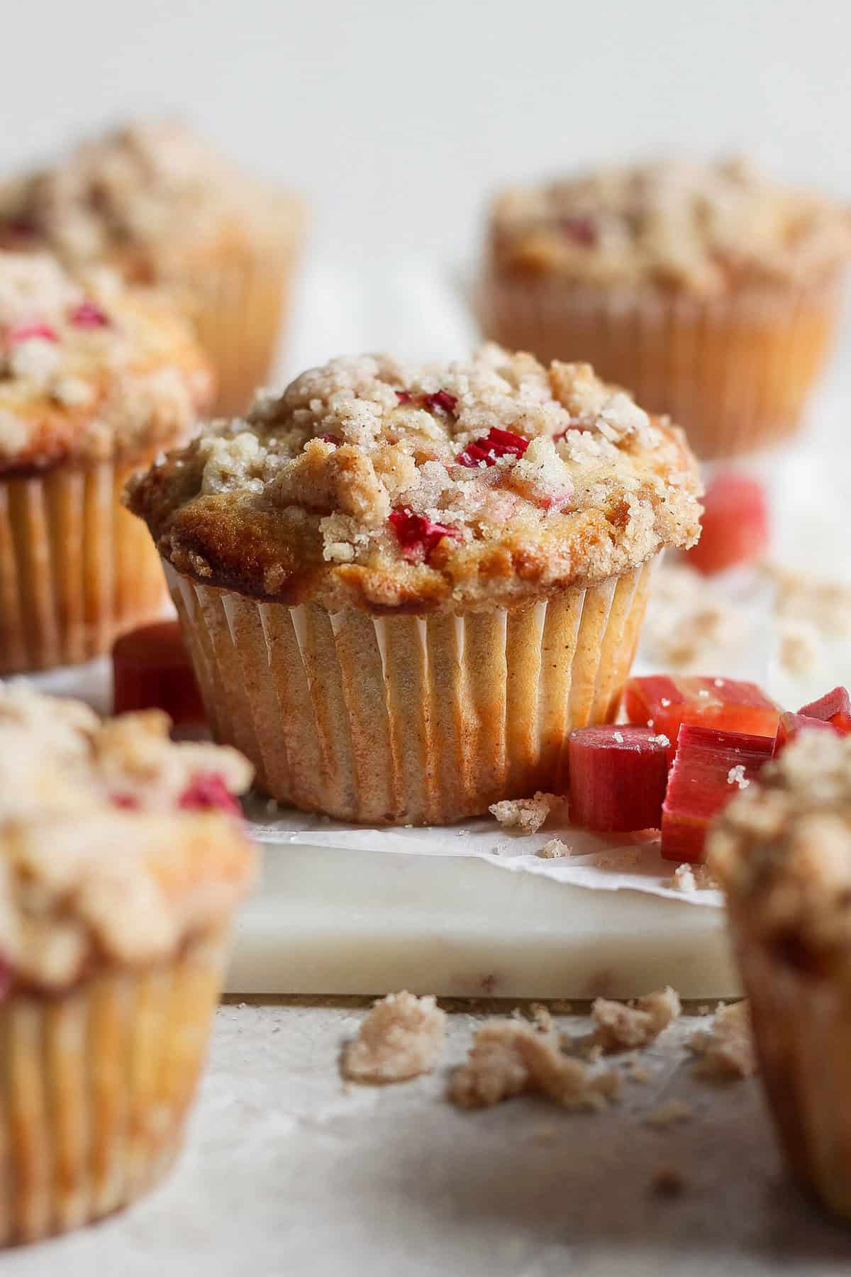 Rhubarb Muffin Recipe (With crumb topping!)