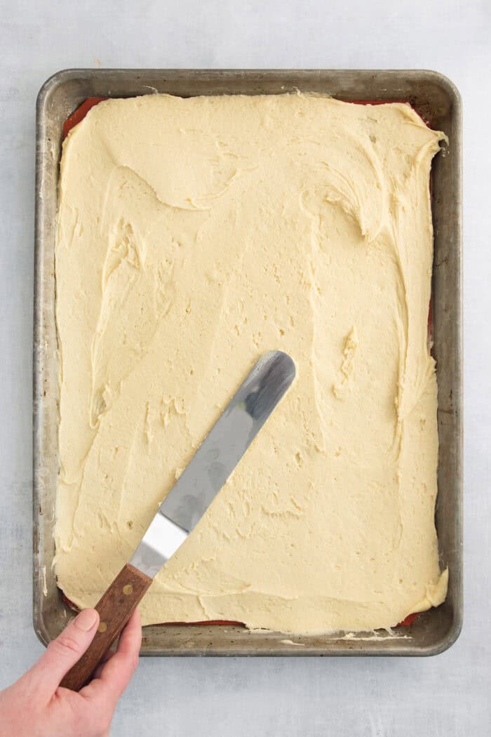 The bottom layer is spread into a pan.