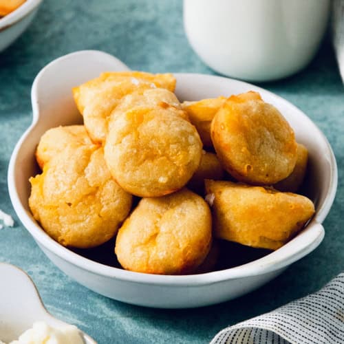 Bowl of Colombian pandebono