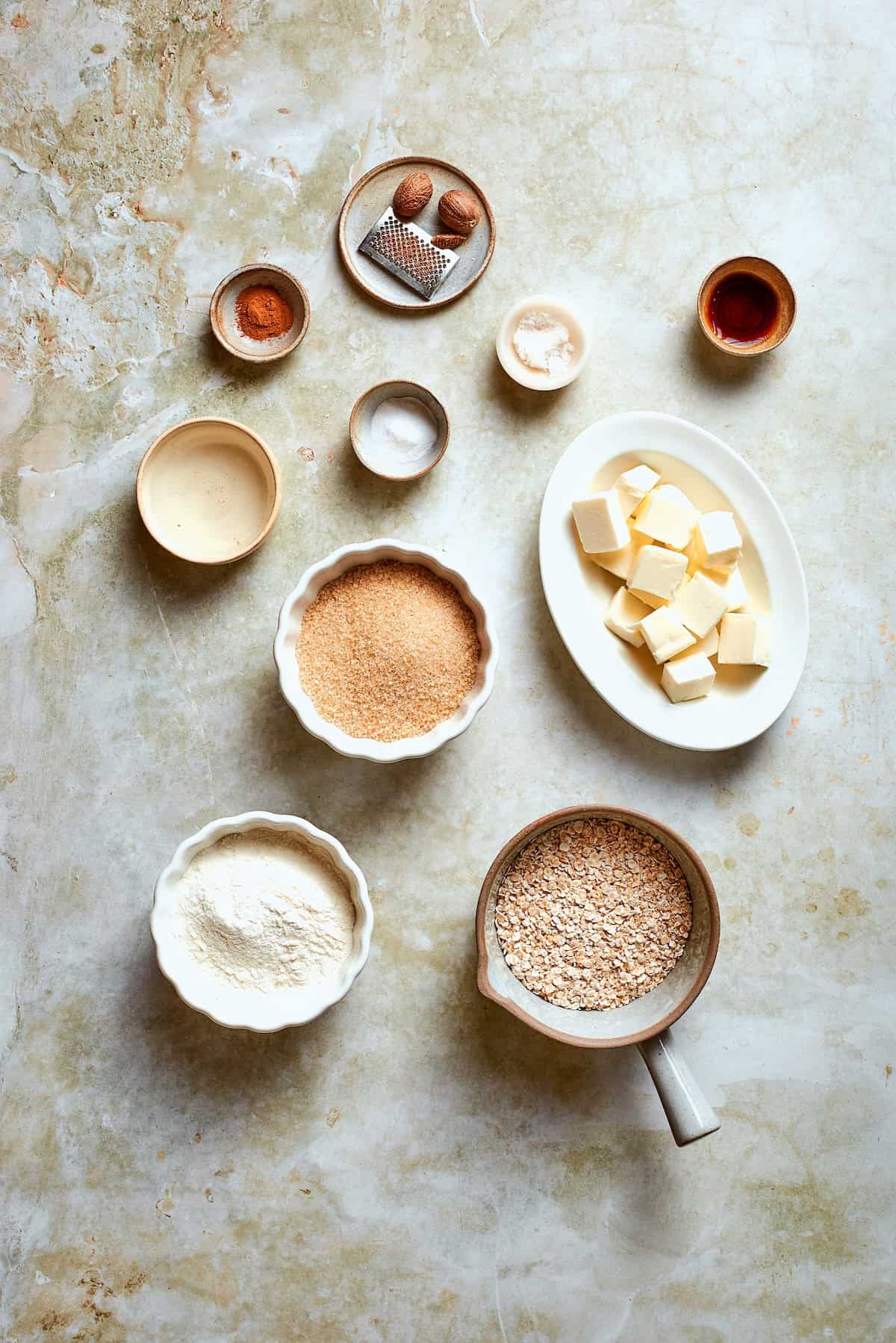 Ingredients for crispy oat cookies.